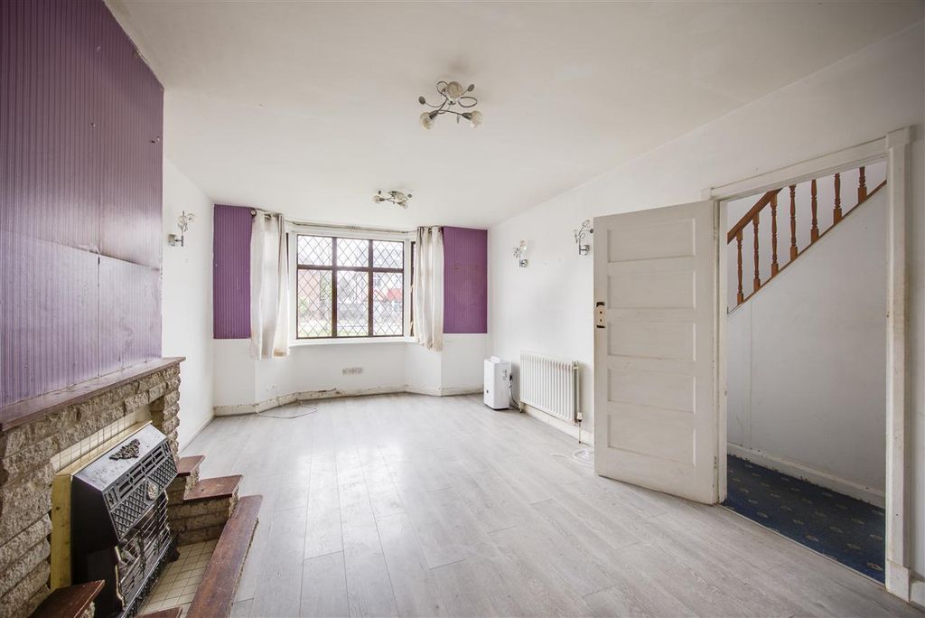 Property photo 2 of 19 Living Room