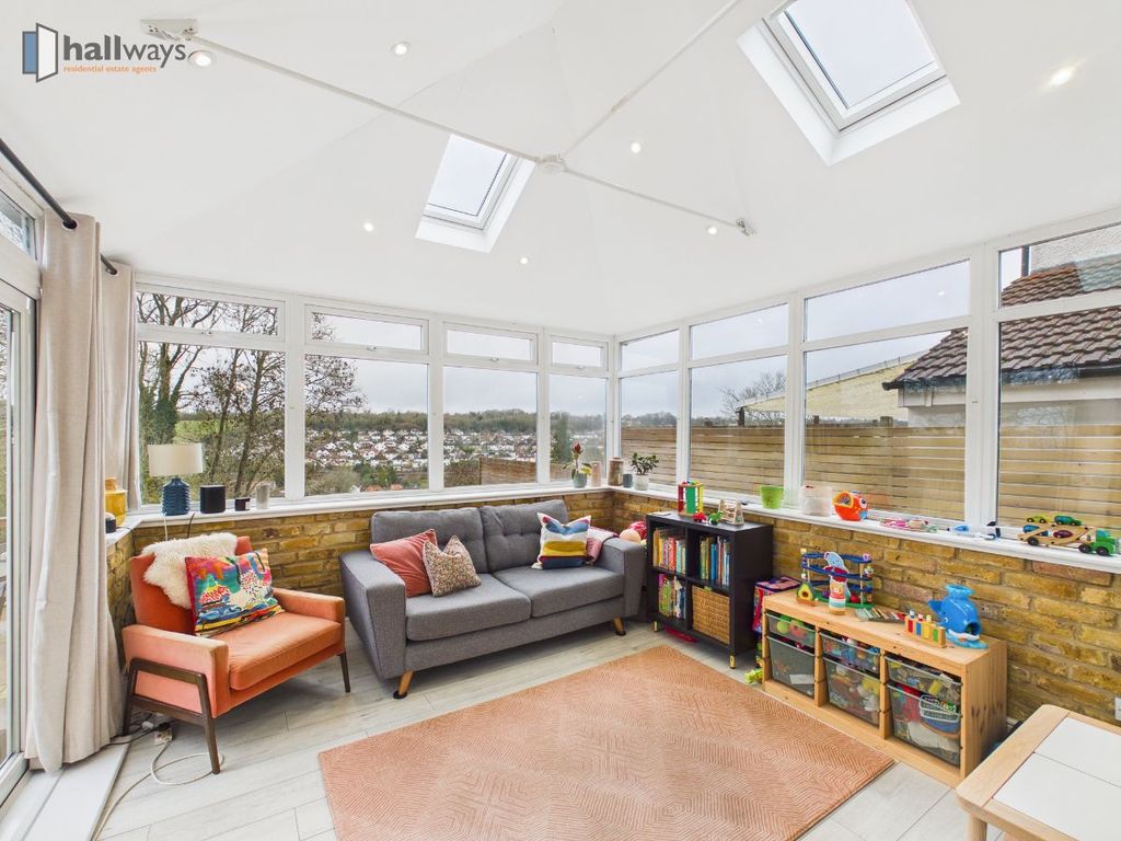 Property photo 3 of 23