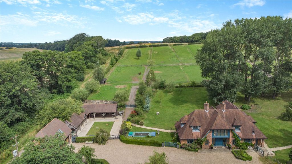 Property photo 2 of 31 Mudhall Aerial