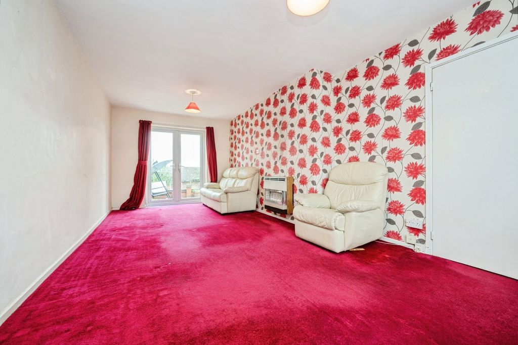 Property photo 2 of 19