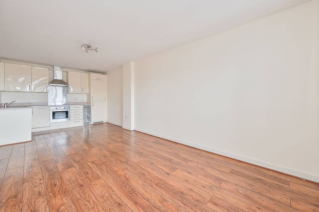 Property photo 3 of 4