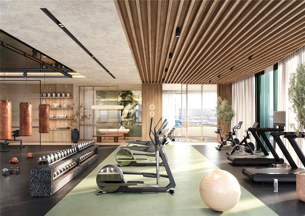 Property photo 3 of 12 Residents Gym