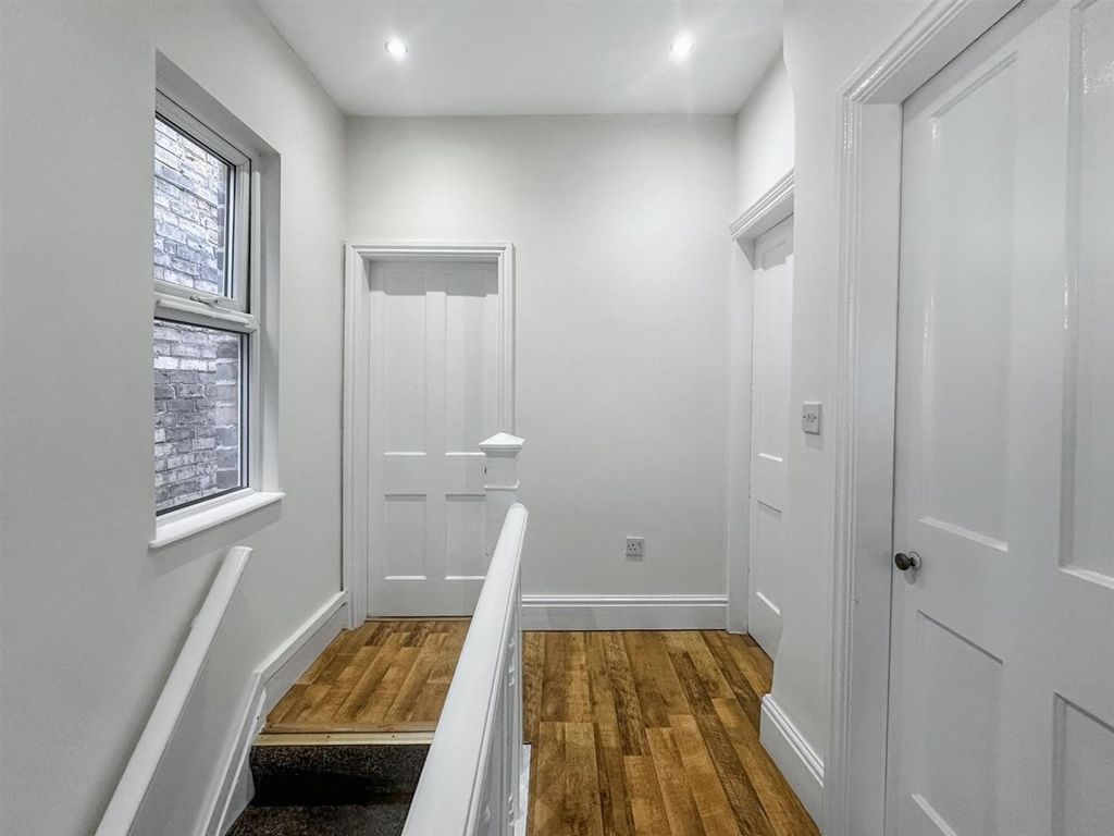 Property photo 3 of 7 003 Hallway.Jpg