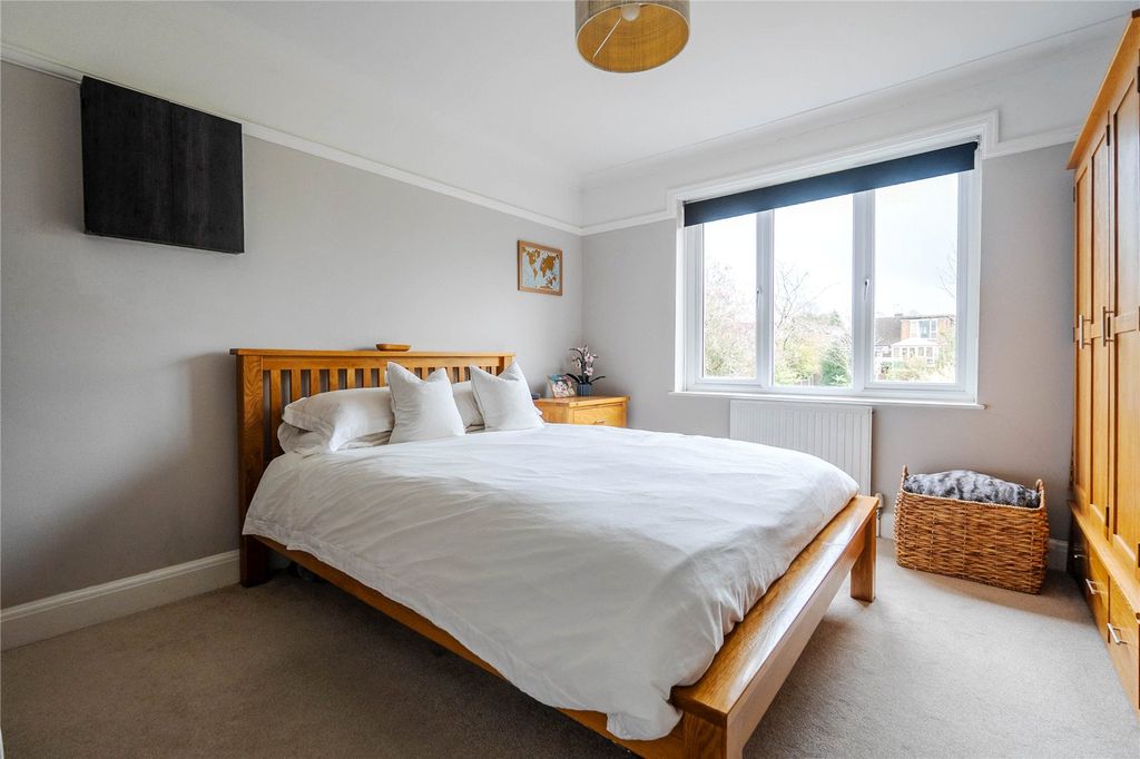 Additional image 15 of 3 bed semi-detached house for saleBarton Avenue, Dunstable, Bedfordshire LU5
