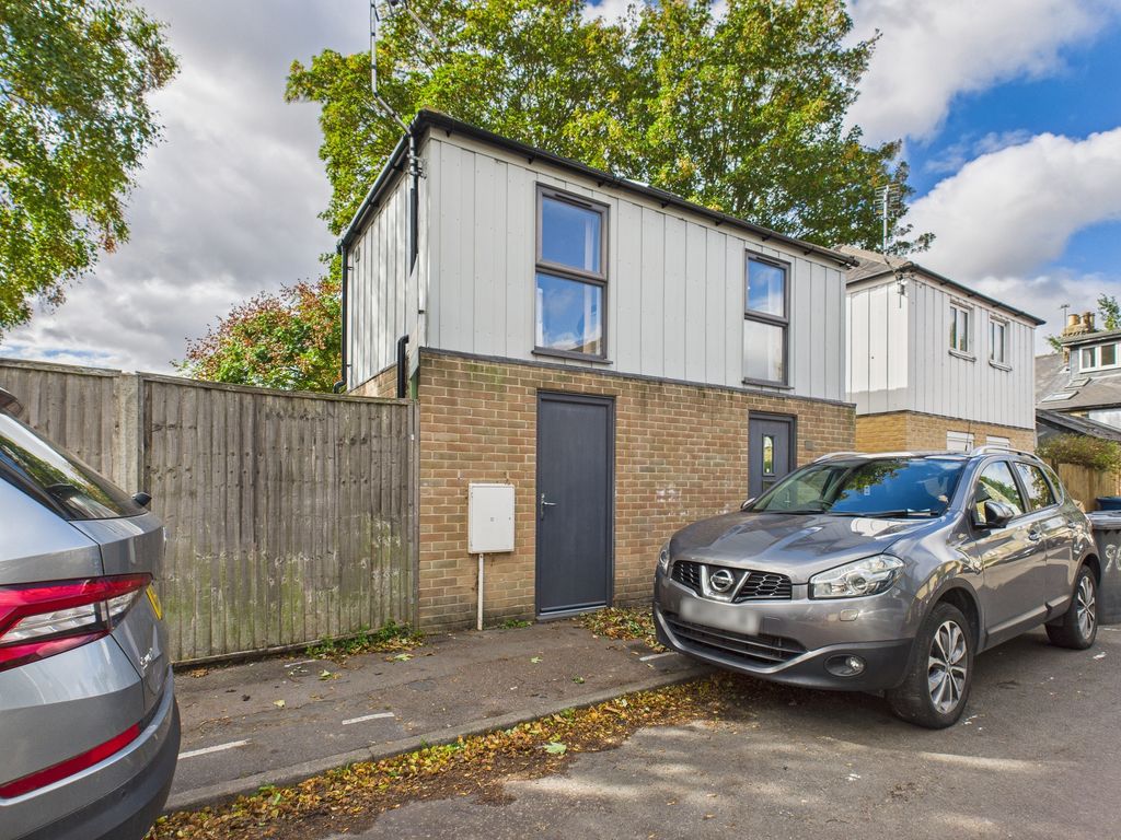 Property photo 1 of 8 Cam02545G0-Pr0493-Still001