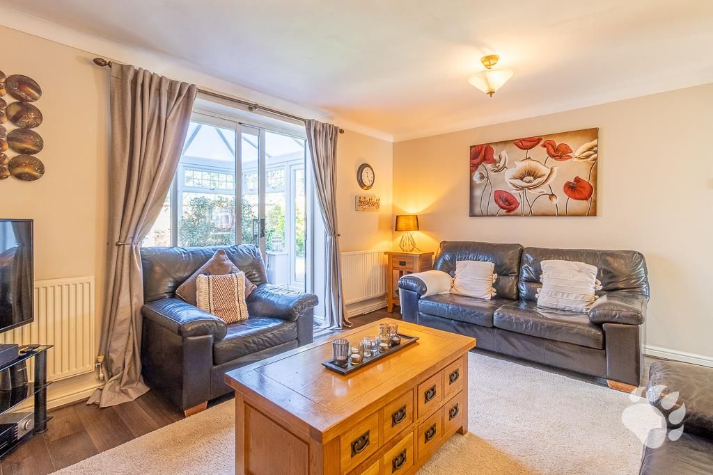 Property photo 3 of 33 Living Room