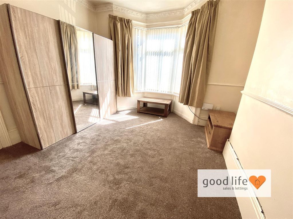 Property photo 3 of 12 20260824_121639534_Iosguildford Street.Jpg