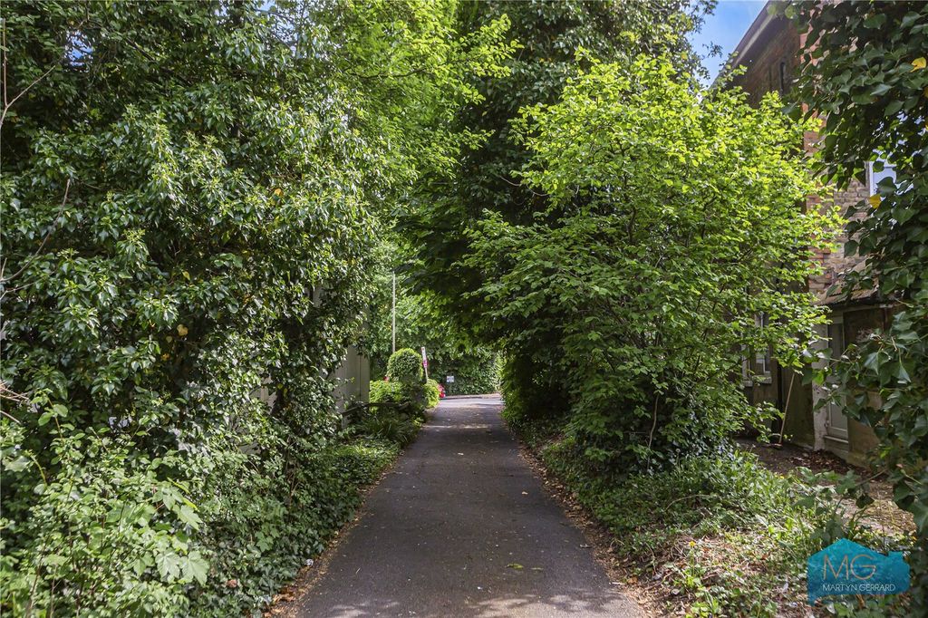 Property photo 3 of 21 Picture No. 09