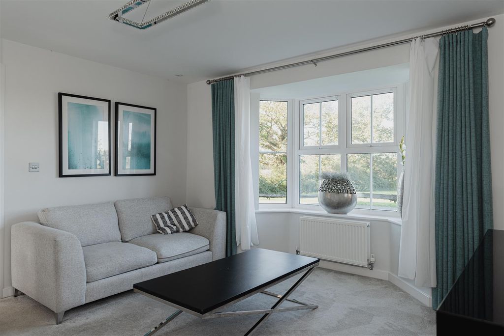 Property photo 2 of 21 18.Jpg