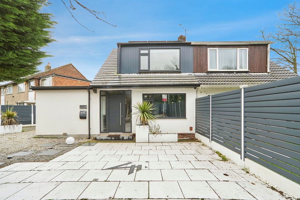 Property photo 2 of 19