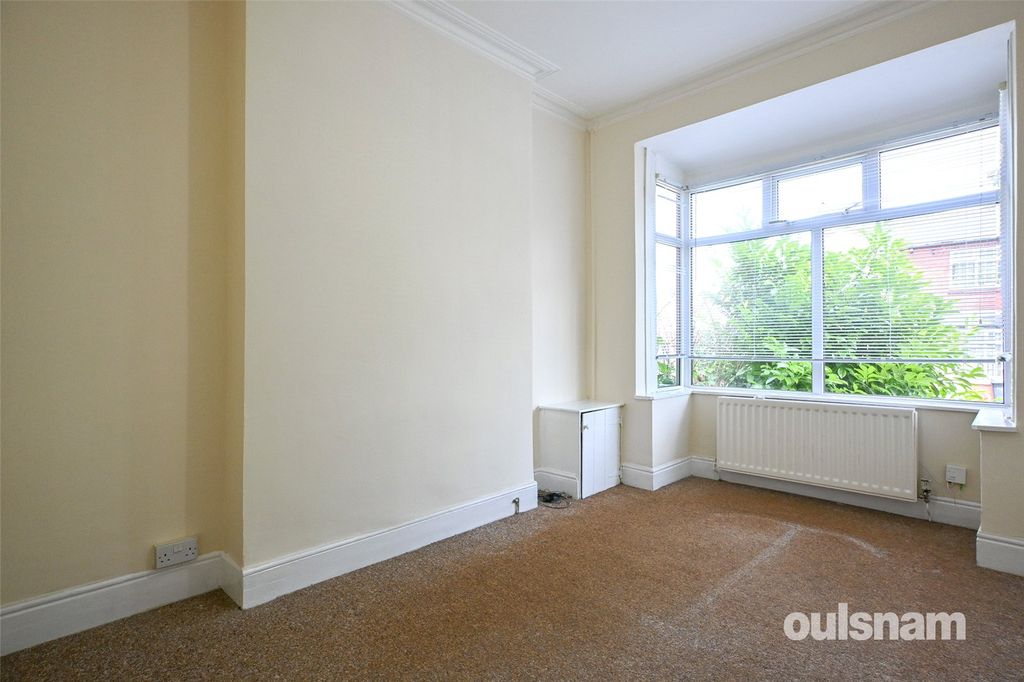 Property photo 2 of 18 Picture No. 13