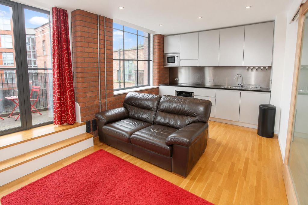 Property photo 1 of 2