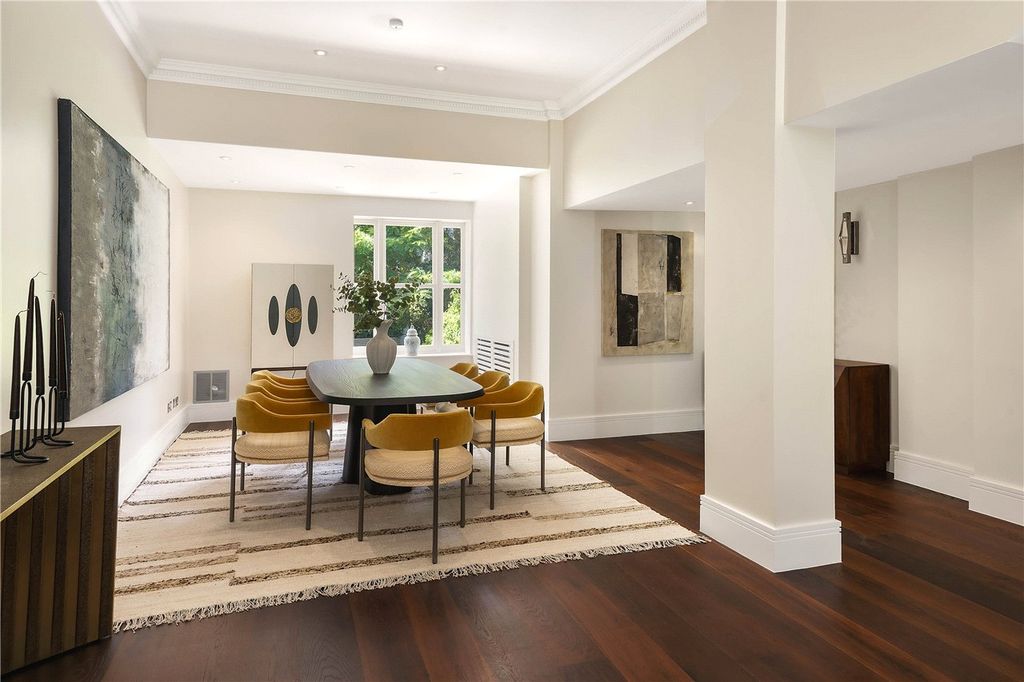 Property photo 3 of 14 Dining Area