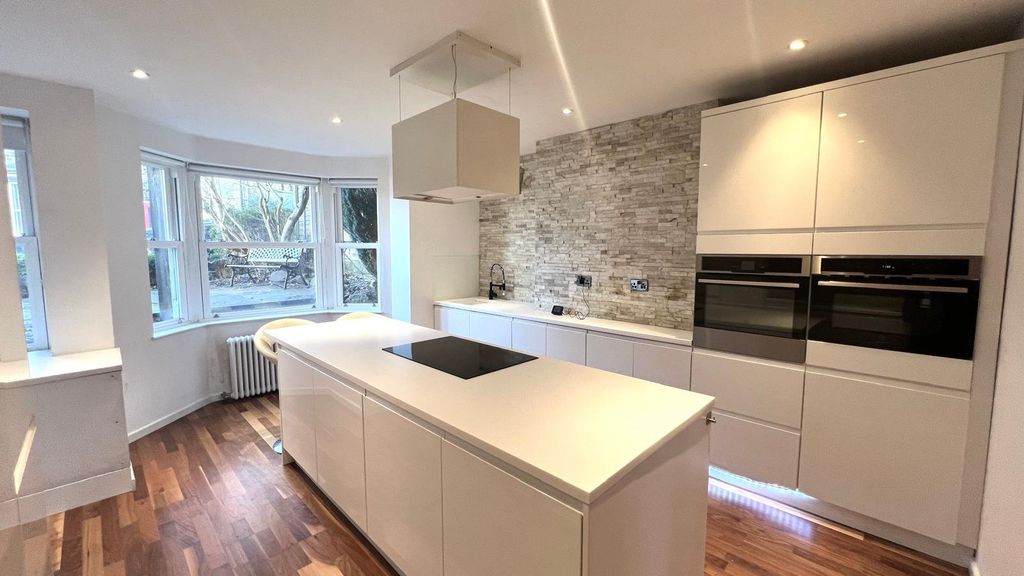 Property photo 2 of 43 Picture No. 43