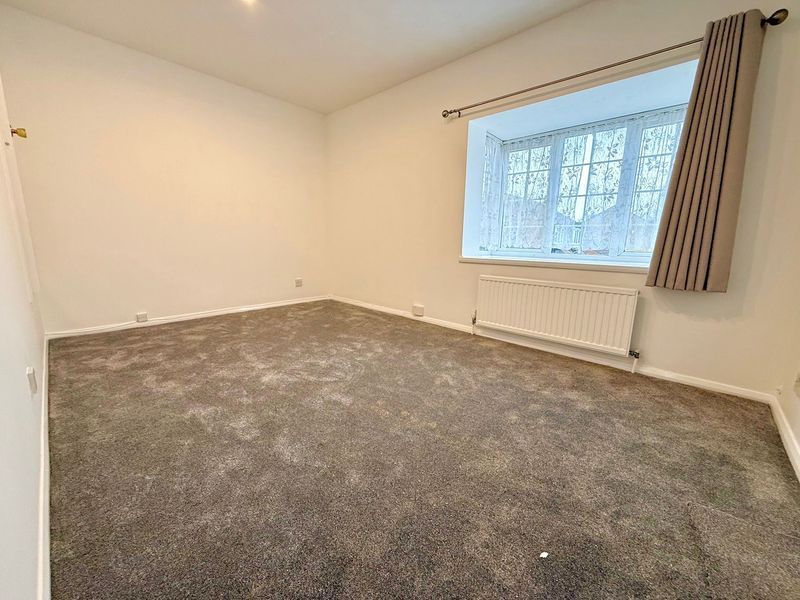 Property photo 3 of 11 Bedroom