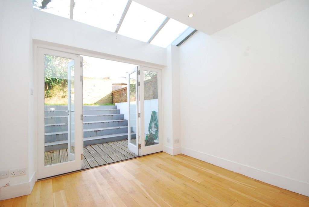 Property photo 1 of 21