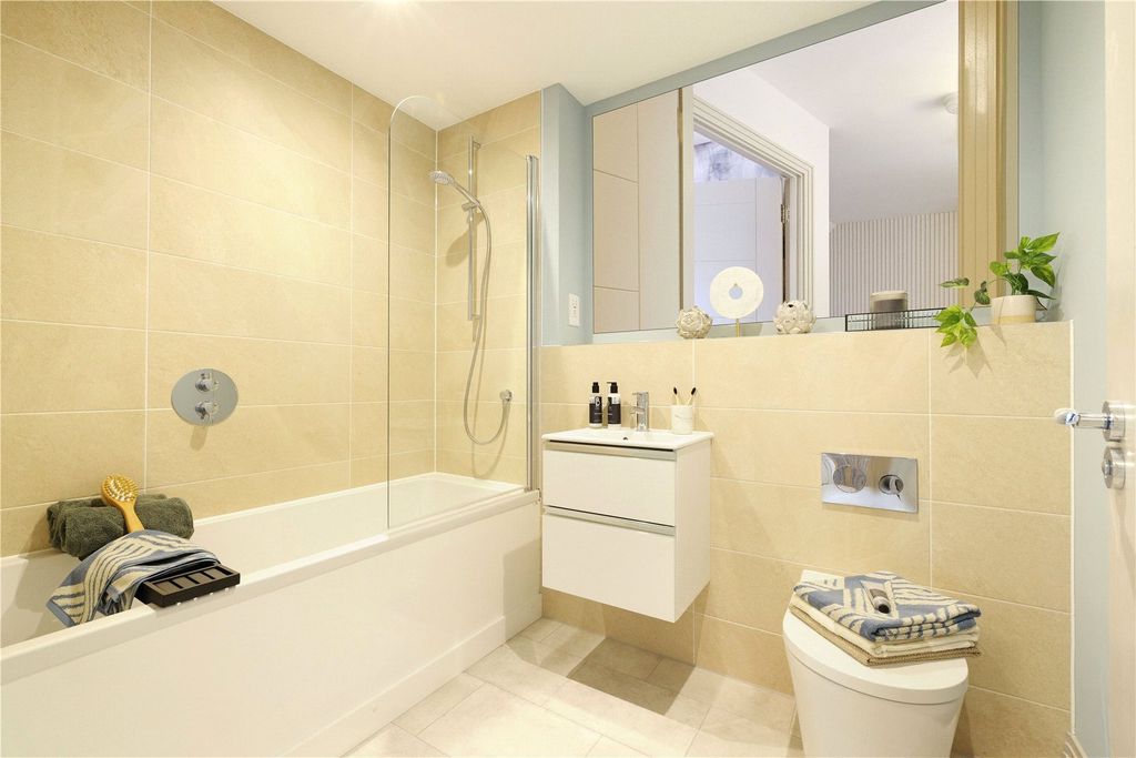 Property photo 3 of 9 Showhome Bathroom