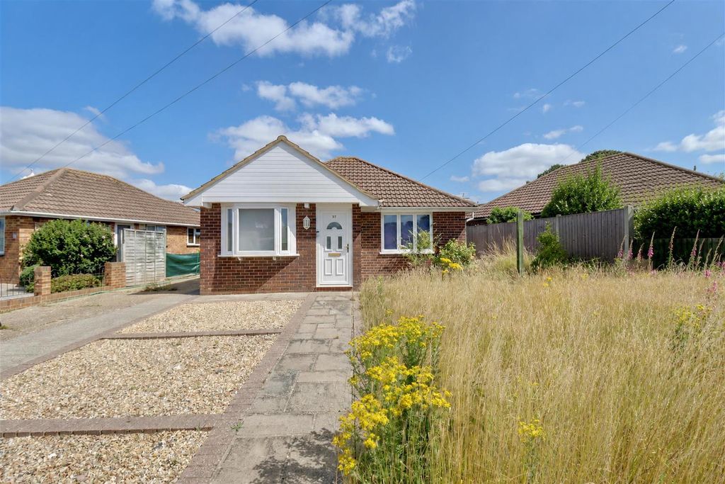 Property photo 1 of 11 Front