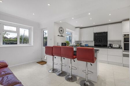 Property photo 3 of 33