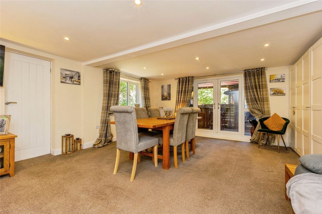 Property photo 3 of 18 Picture No. 13