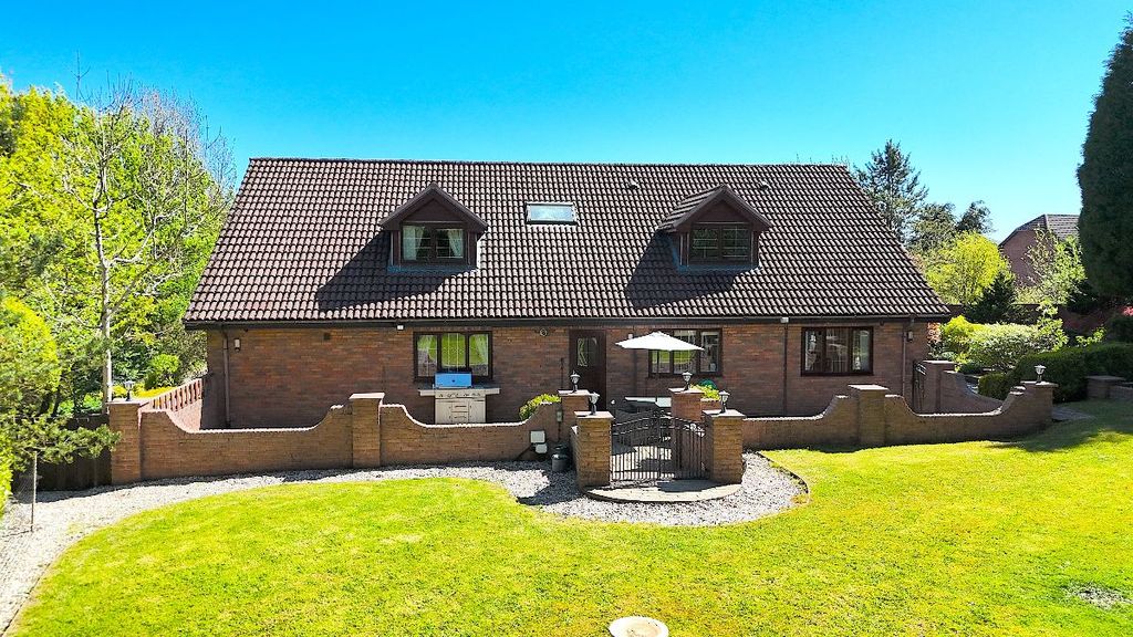 Property photo 1 of 45