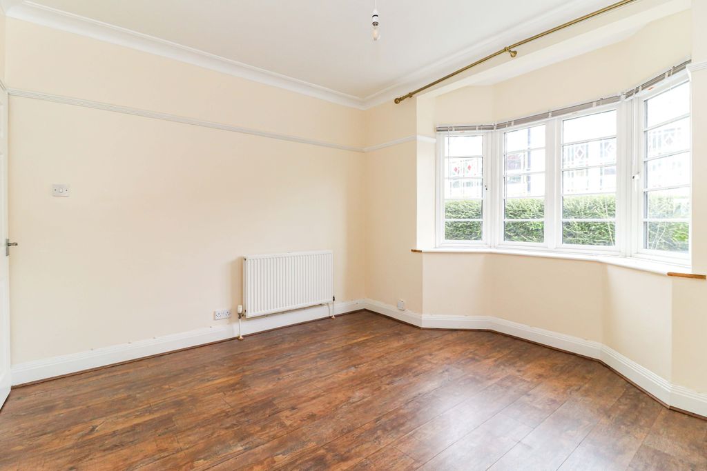 Property photo 3 of 12 Bedroom 2