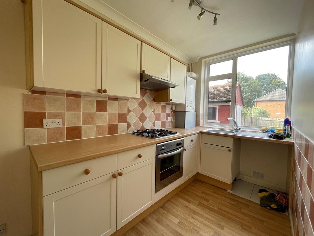 Property photo 3 of 12
