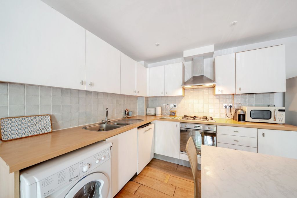 Property photo 1 of 8 Picture No. 04