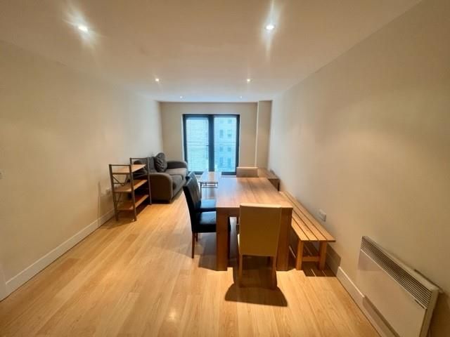 Property photo 1 of 6 Lounge