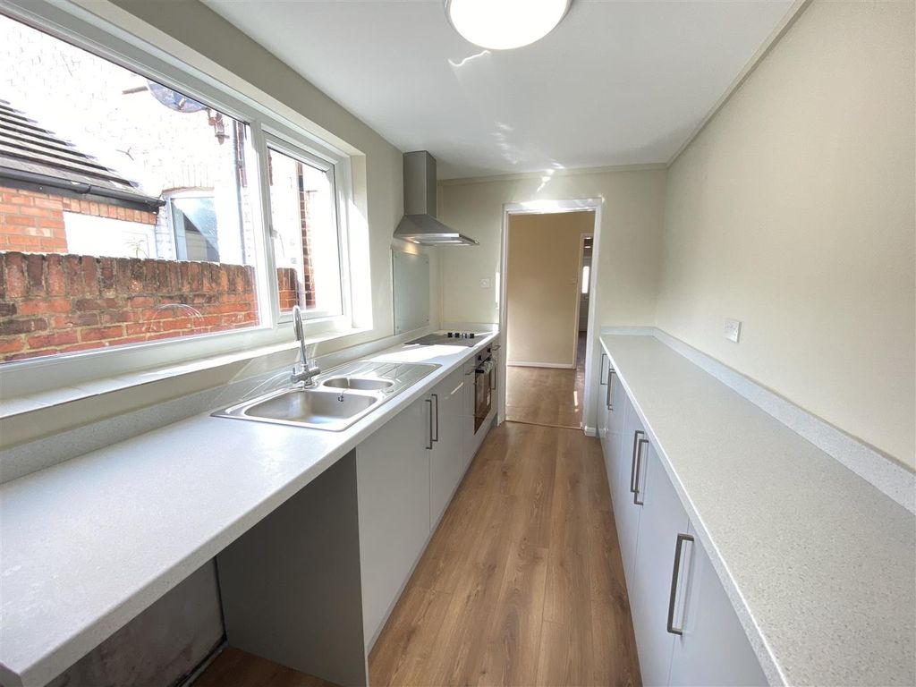 Property photo 2 of 10 A6E32052-494D-4225-Bd10-19EE60Bc739C.Jpeg