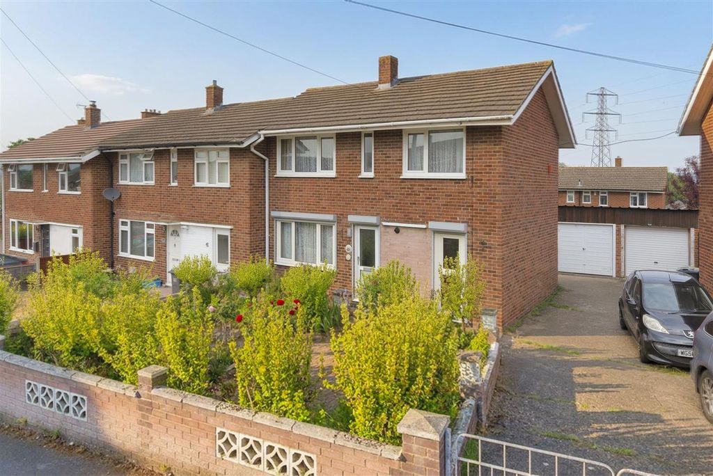 Property photo 1 of 17 01