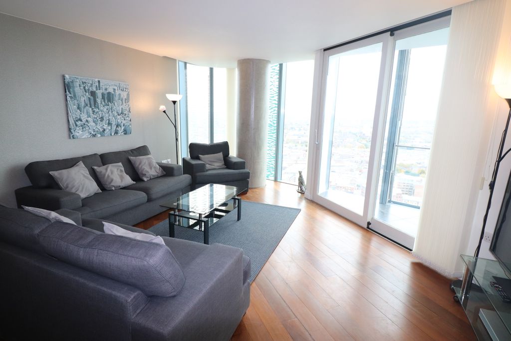 Property photo 2 of 12 Photo 01