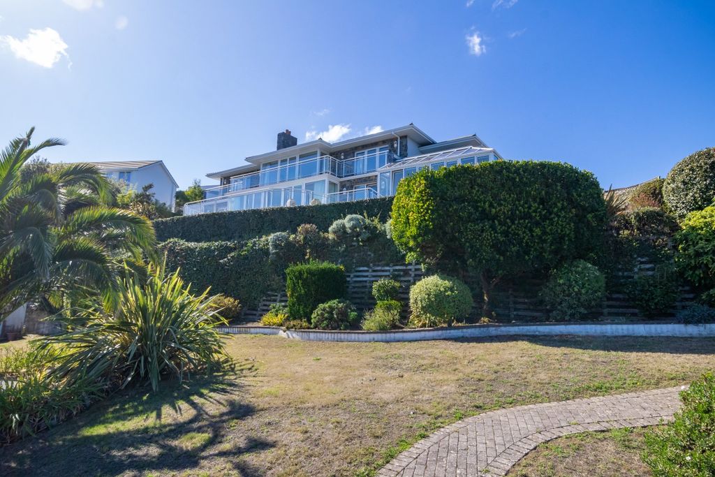 Property photo 2 of 32 Picture No. 65