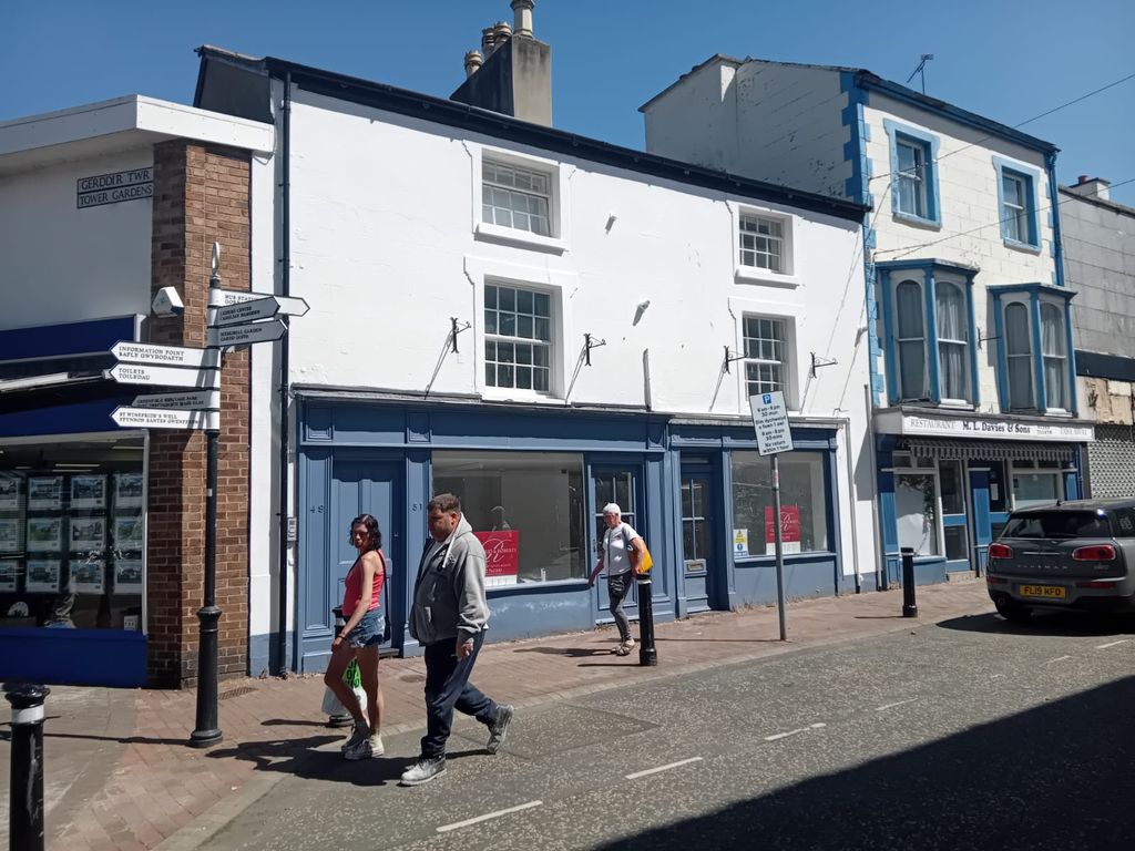 Property photo 1 of 3