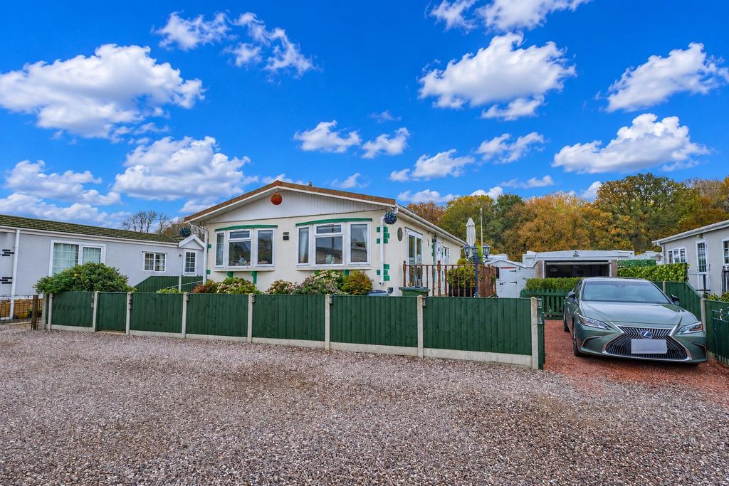 Property photo 1 of 13 Front