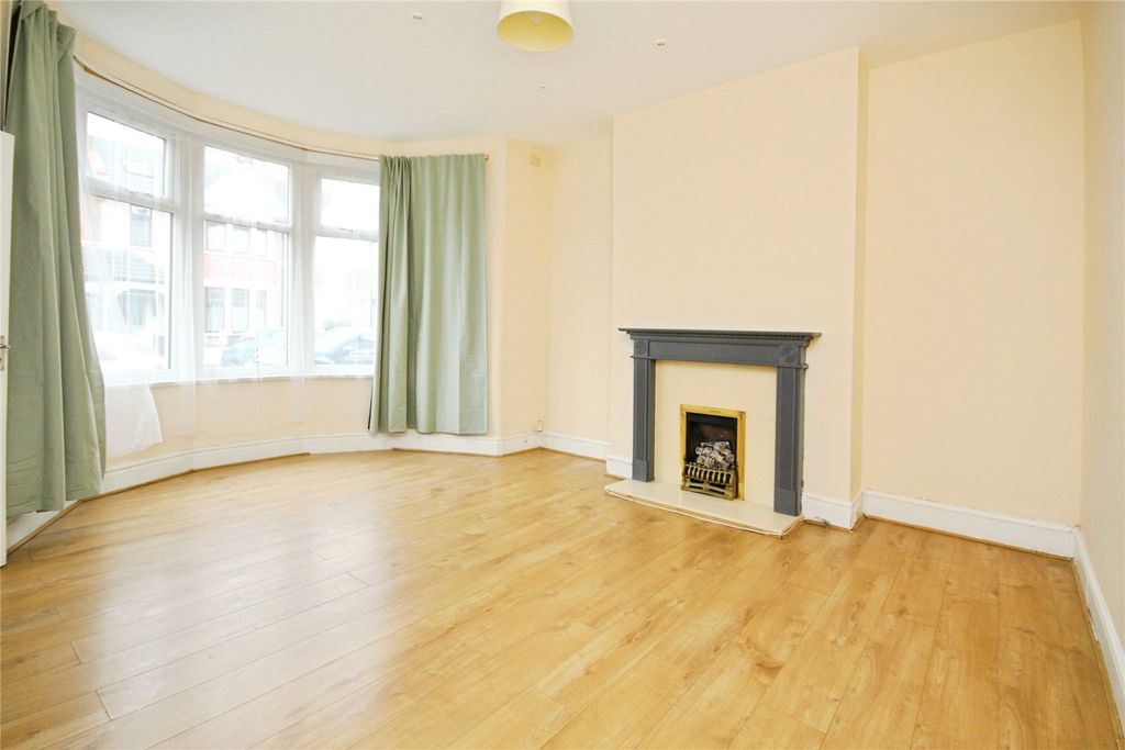 Property photo 3 of 10 Picture No. 01