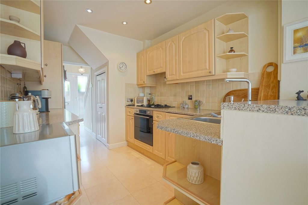 Property photo 3 of 22 Picture No. 11