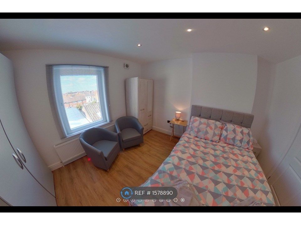 Property photo 3 of 5