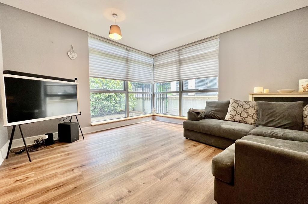 Property photo 2 of 9