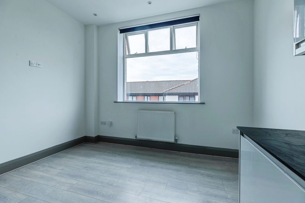 Property photo 2 of 15 Pbox-Img.Jpg