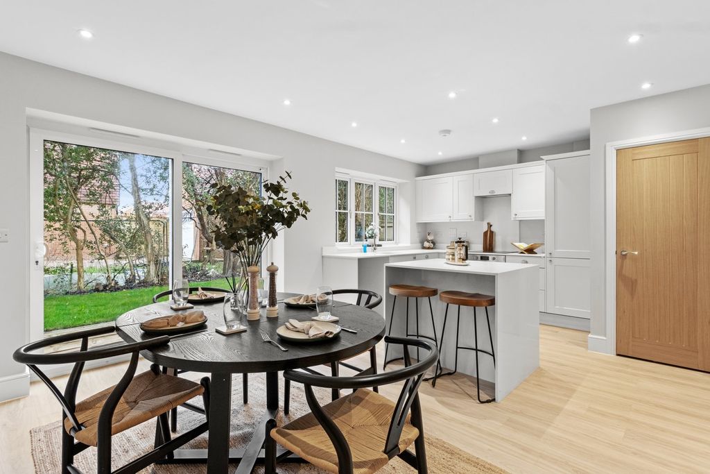 Property photo 2 of 58