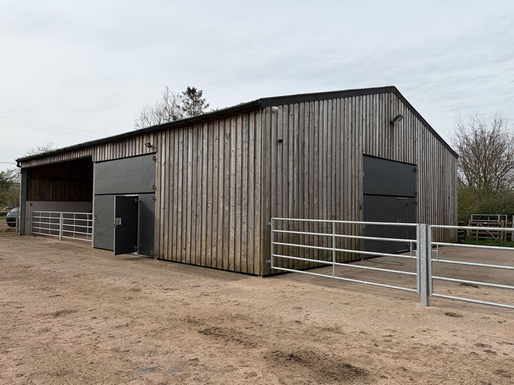 Property photo 2 of 16 Barn