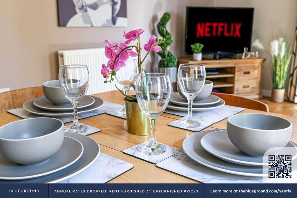 Property photo 3 of 26 Dining Area