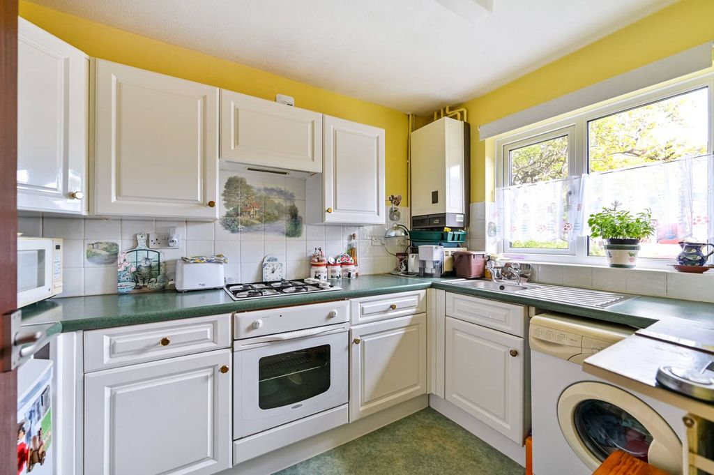 Property photo 3 of 10