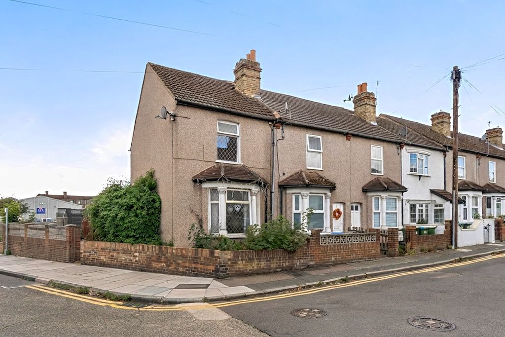 Property photo 1 of 18 5376441