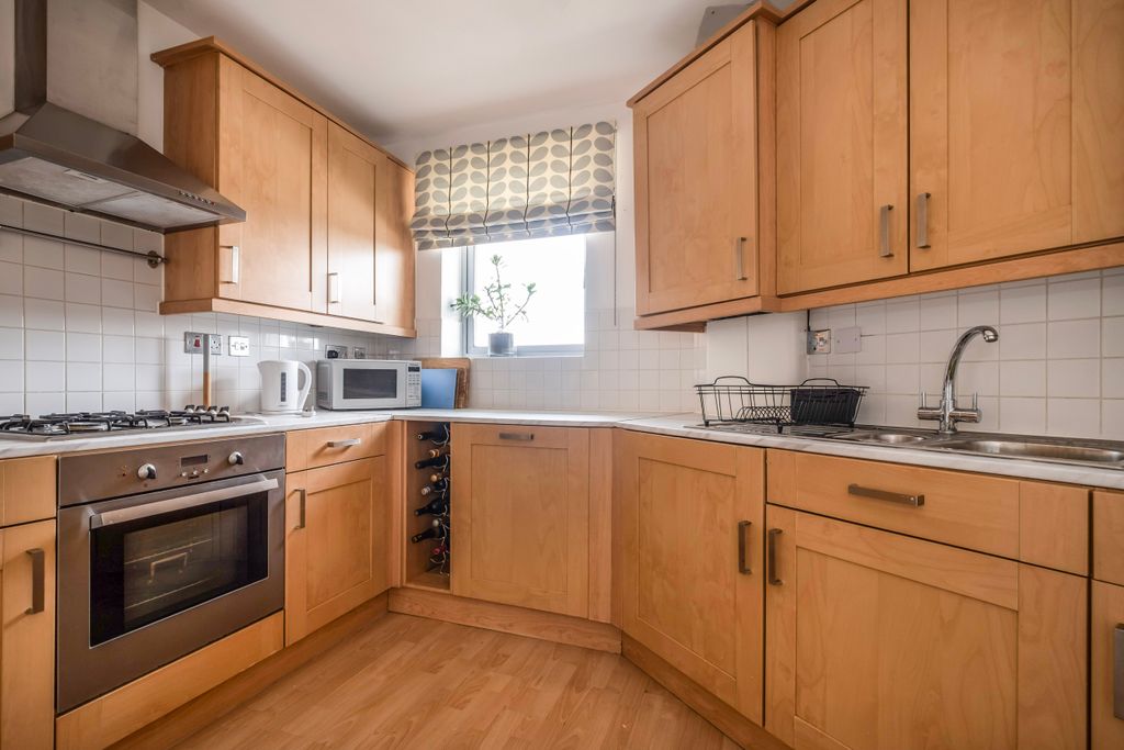 Property photo 3 of 13 8