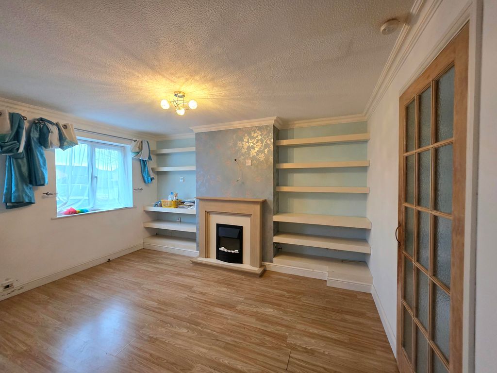 Property photo 3 of 8 Image