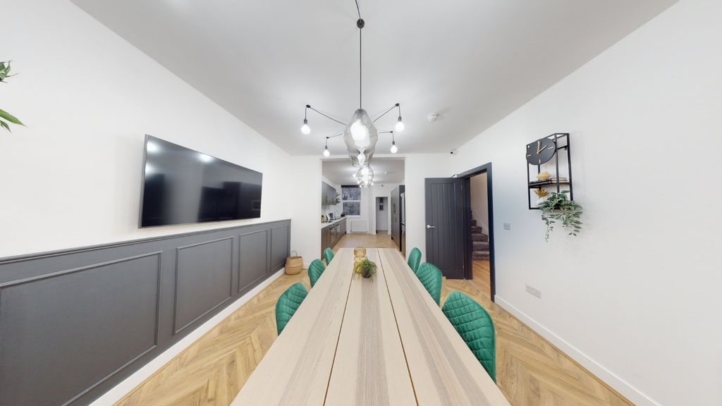 Property photo 3 of 10 Picture No. 02