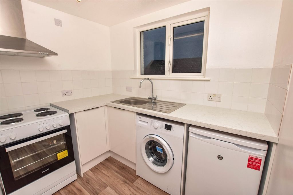 Property photo 2 of 8 Picture No. 05