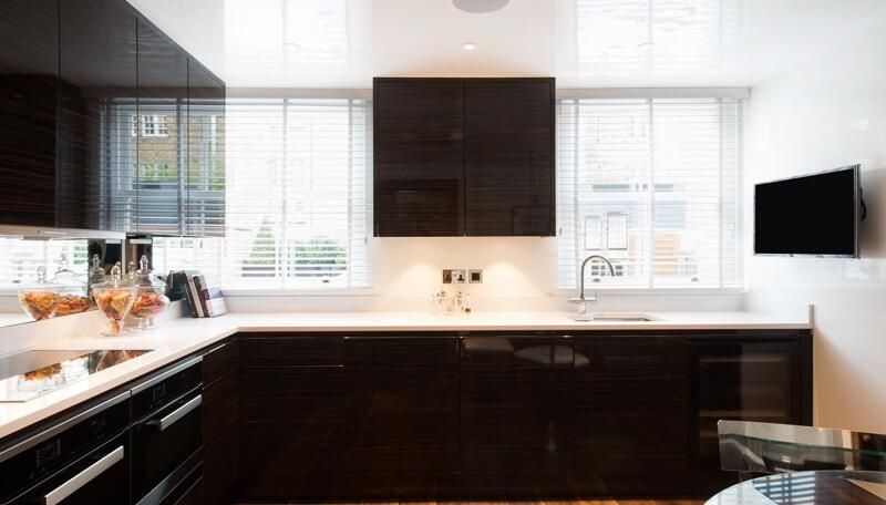 Property photo 3 of 7 Kitchen